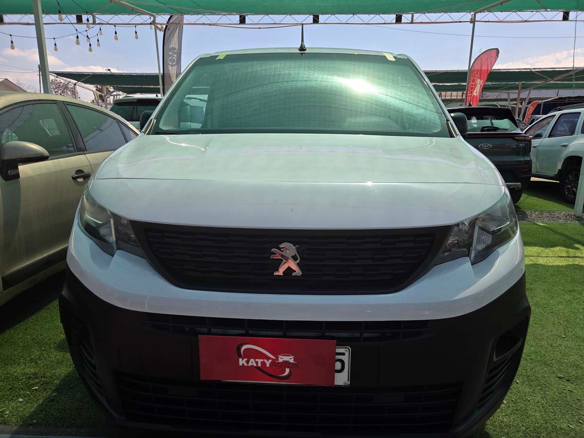 Peugeot Partner L1 Blue 2024 Full Equipo Único Dueño