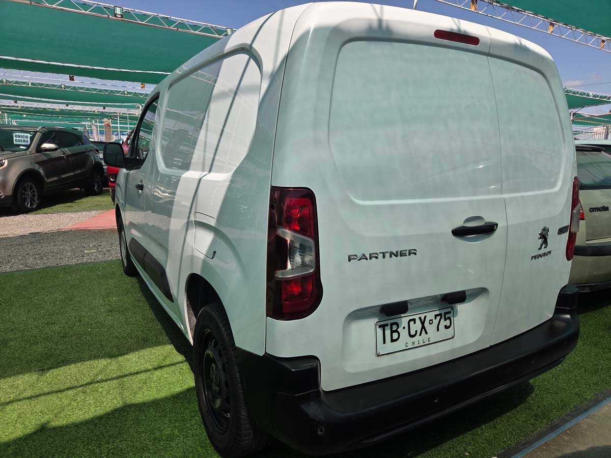 Peugeot Partner L1 Blue 2024 Full Equipo Único Dueño - Imagen 4