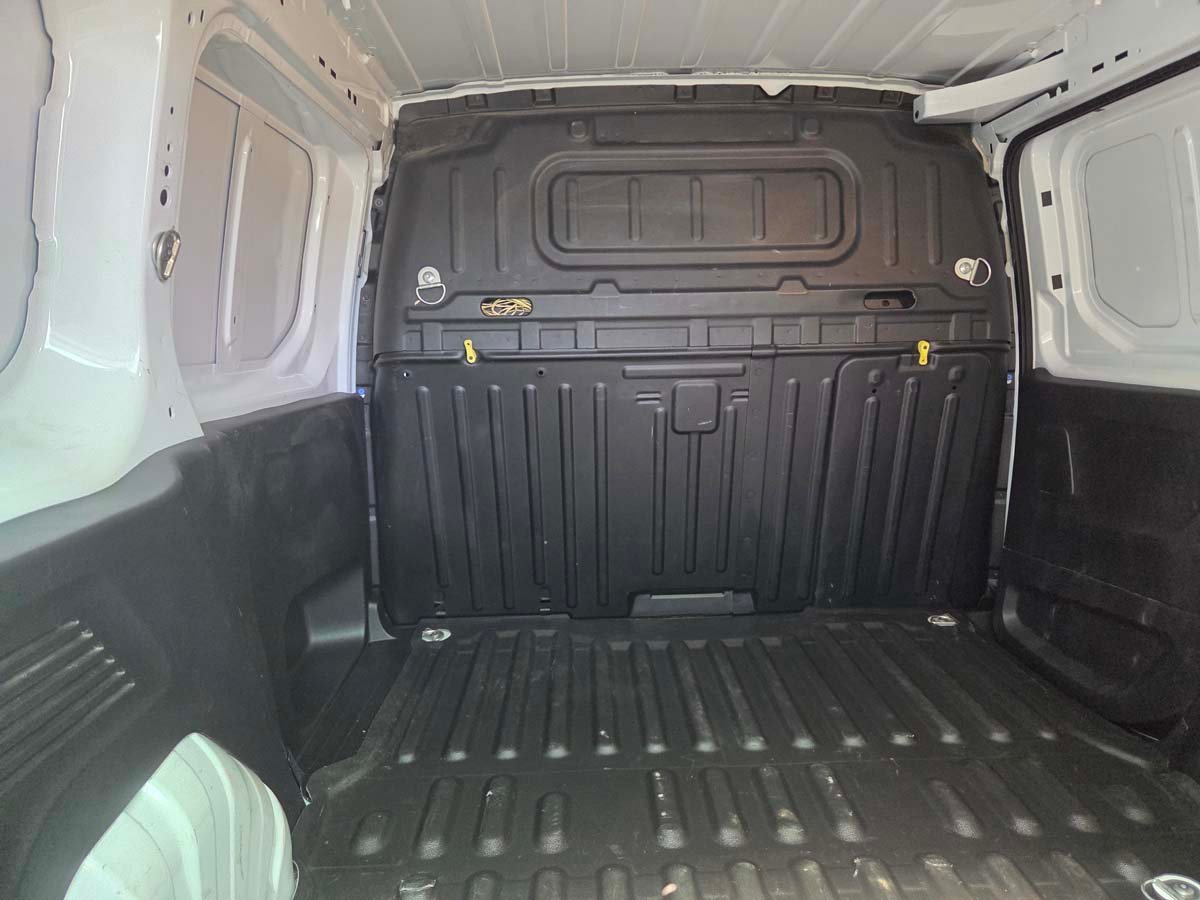 Peugeot Partner L1 Blue 2024 Full Equipo Único Dueño - Imagen 5