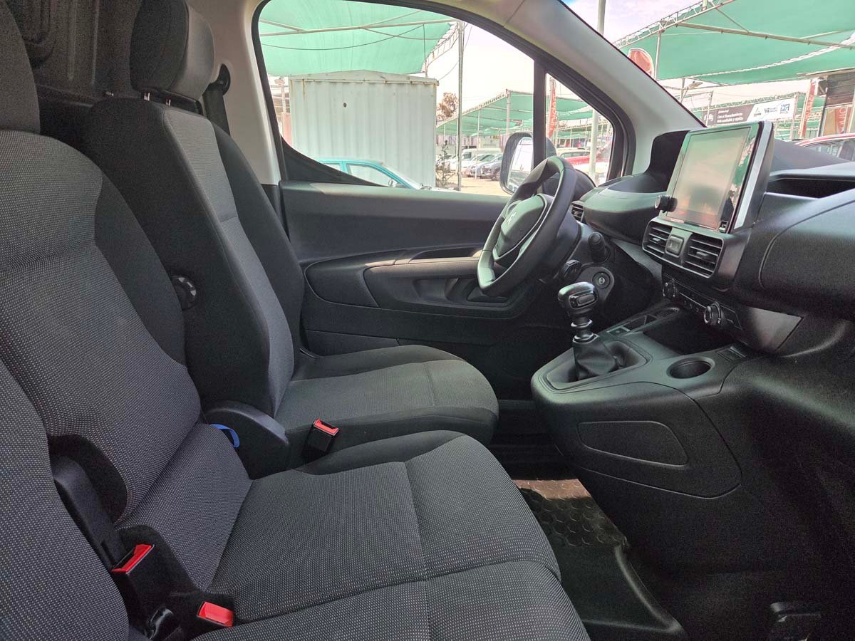 Peugeot Partner L1 Blue 2024 Full Equipo Único Dueño - Imagen 7
