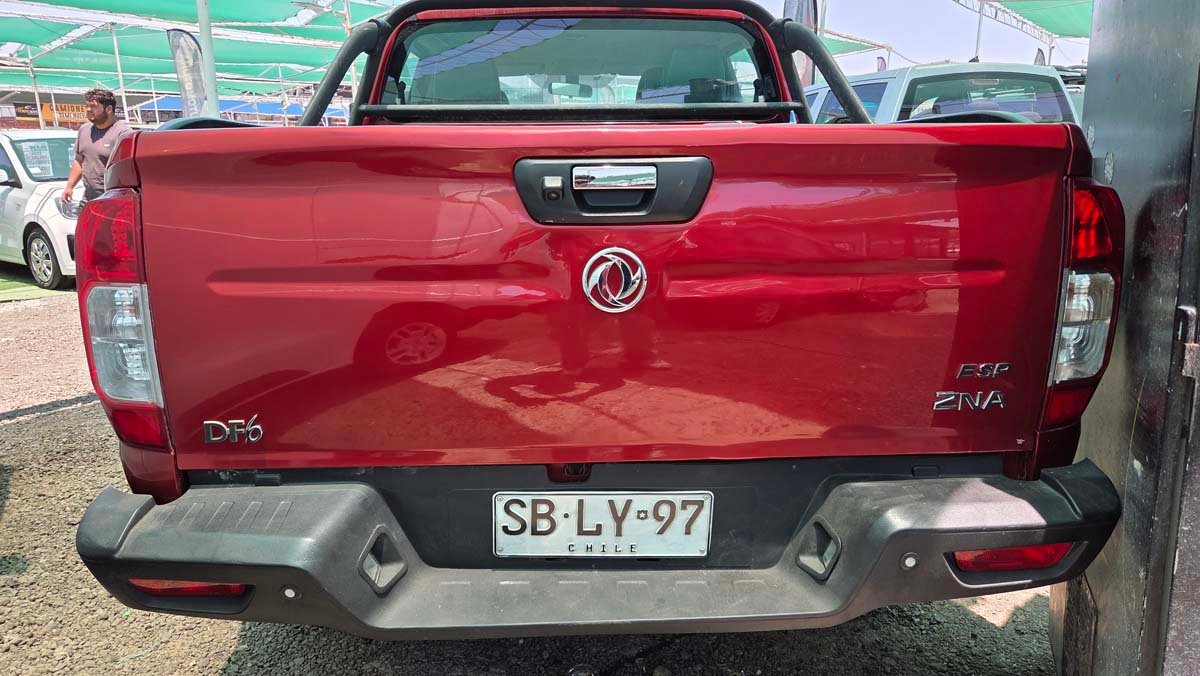 Dongfeng DF6 2022 2.5 Full Equipo 4x4 Único Dueño - Imagen 8