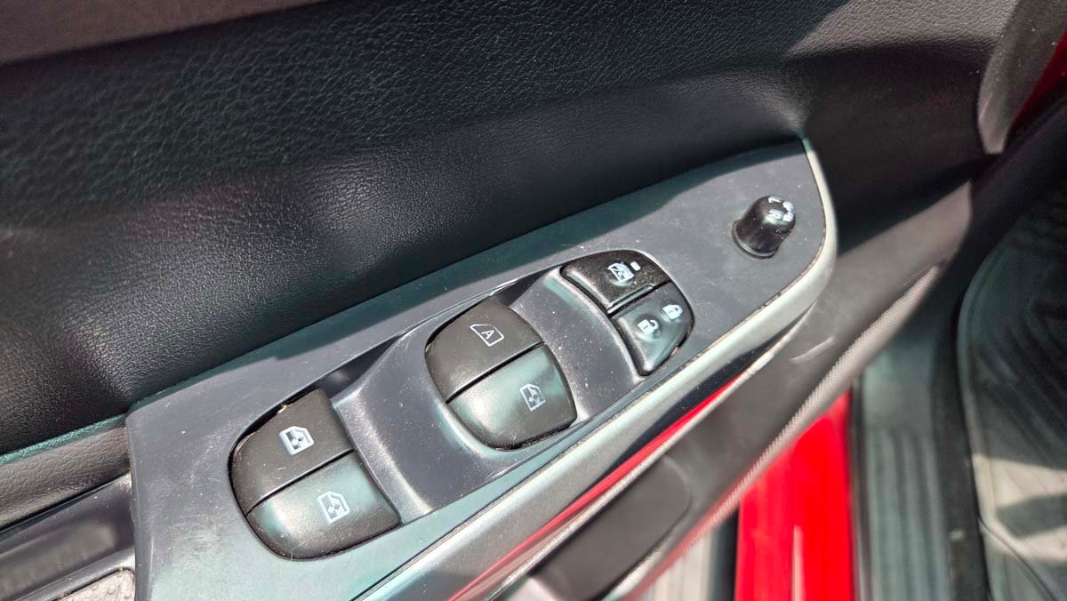 Dongfeng DF6 2022 2.5 Full Equipo 4x4 Único Dueño - Imagen 3