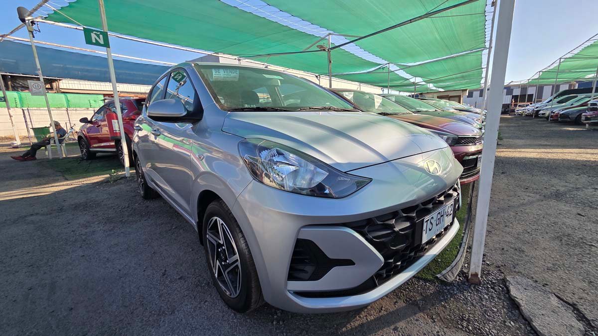Hyundai i10 2025 1.2 Full Equipo