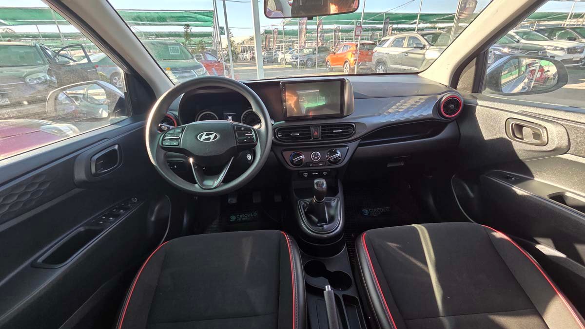 Hyundai i10 2025 1.2 Full Equipo - Imagen 5