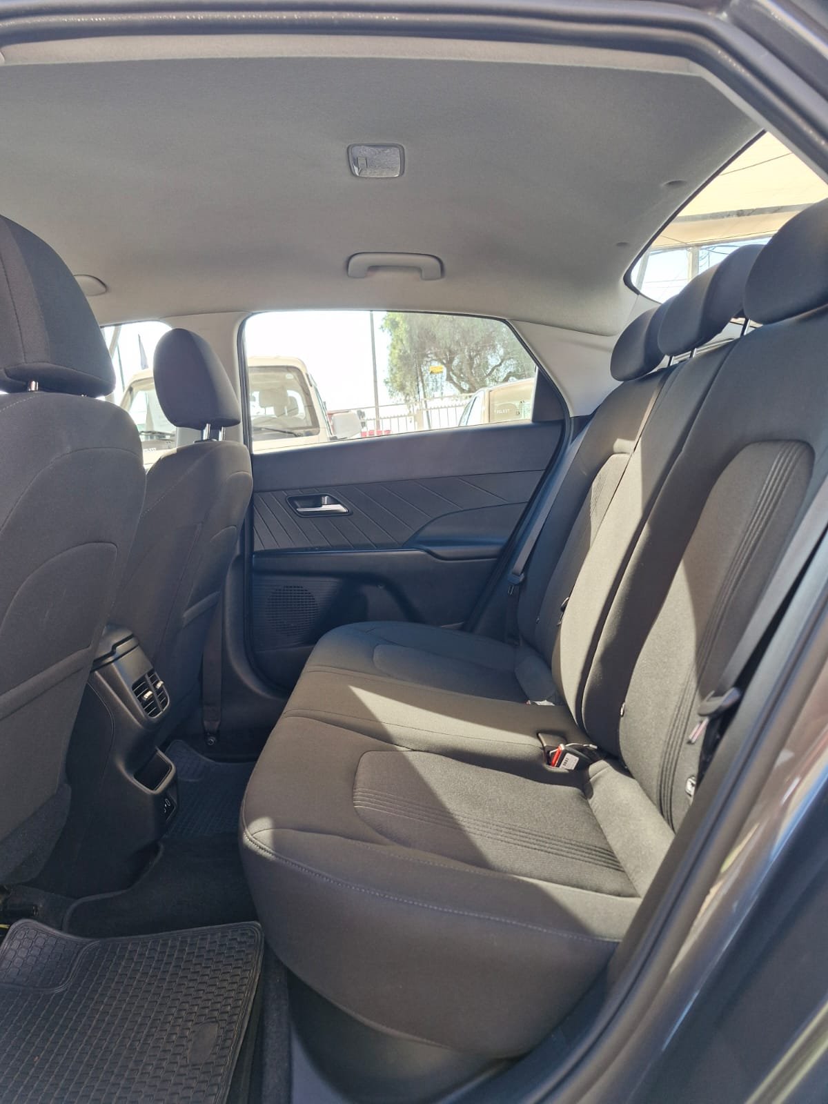 Hyundai Accent 2025 Full Equipo único dueño - Imagen 8