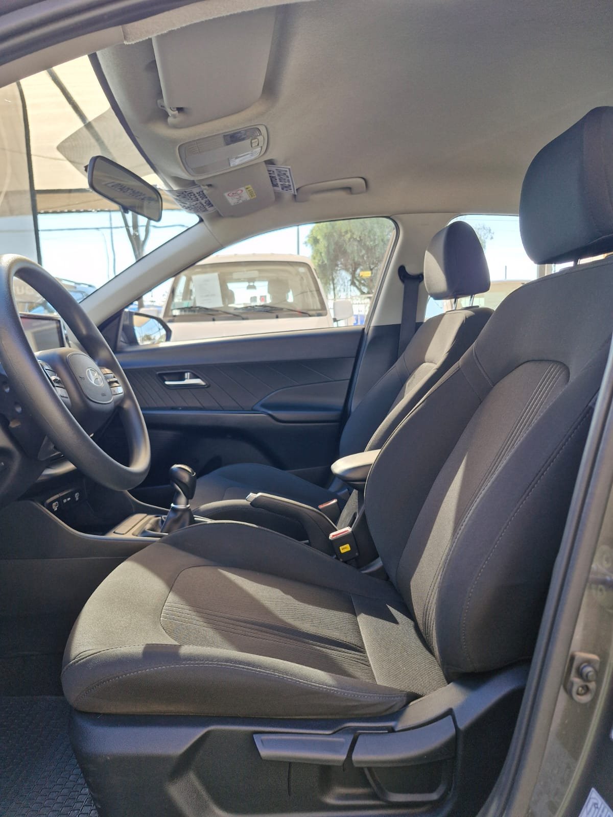 Hyundai Accent 2025 Full Equipo único dueño - Imagen 7