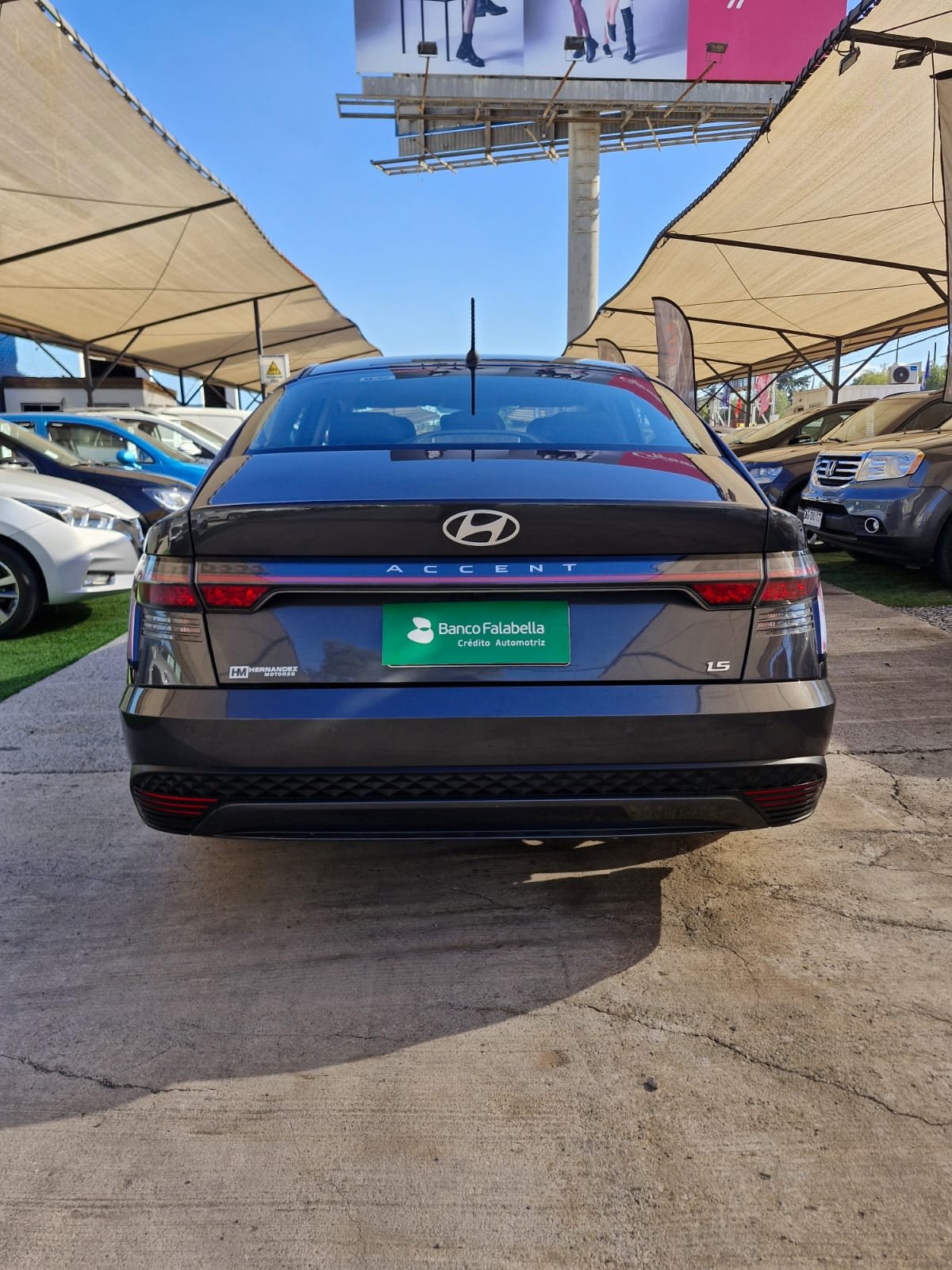 Hyundai Accent 2025 Full Equipo único dueño - Imagen 6